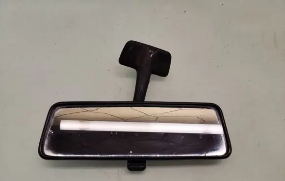 Rear view mirror (interior)