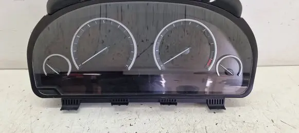 Speedometer (instrument cluster)