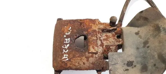 Volkswagen Golf III Front brake caliper 1h0615194