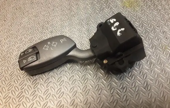 BMW 7 E65 E66 Indicator stalk 6911516