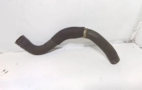 Nissan Qashqai+2 Engine coolant pipe/hose