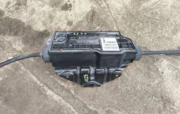 BMW X5M E70 Hand brake control module P685028902 6850289 13665010