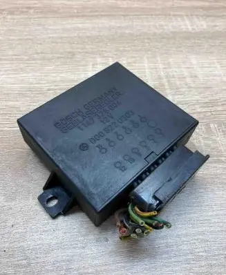 Mercedes-Benz S W126 Other relay 0008220303 1147328004 WithPlug
