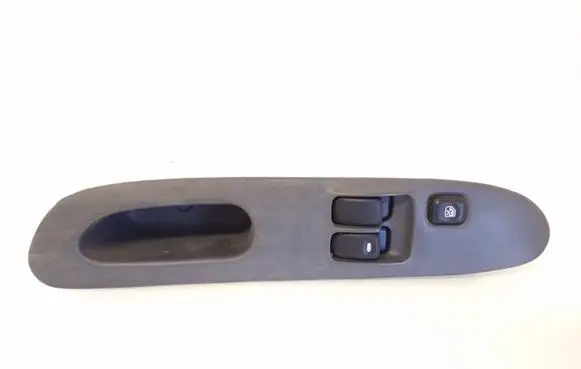 Mitsubishi Colt Electric window control switch 748431X2 MR194812 C8DD141M