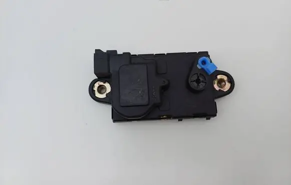 Hyundai Lantra I Central locking motor 