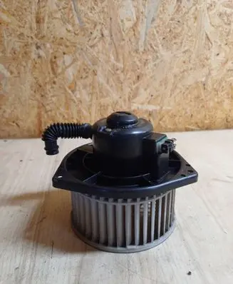 Nissan Sunny Heater fan/blower 2722081N00