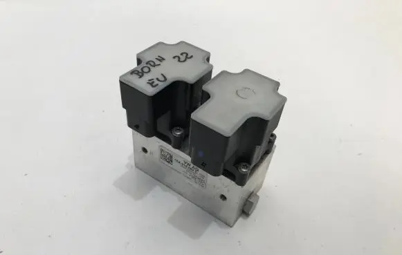 Cupra Born Air conditioning (A/C) expansion valve 1EA816682C