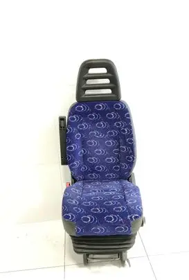 Iveco Daily 35.8 - 9 Front driver seat 