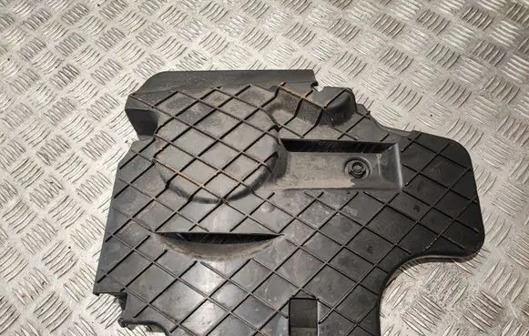 Mercedes-Benz C W205 Timing belt guard (cover) A6510100175