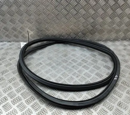 Porsche Cayenne (9Y0 9Y3) Rubber seal rear door 9Y0833721