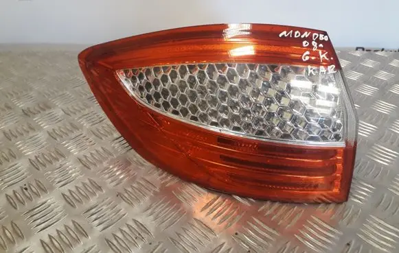 Ford Mondeo MK IV Rear/tail lights 7S7113405A