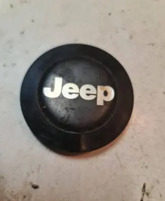 Jeep Cherokee Non-original wheel cap 52003759
