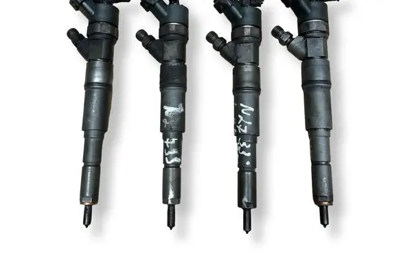 Land Rover Freelander Fuel injector 0445110130 7789573