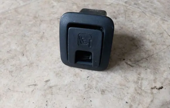Volkswagen PASSAT B8 ISOFIX cover 3G0887233A