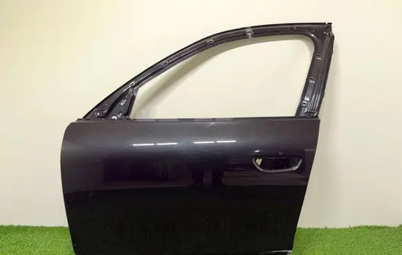 Maserati Grecale Front door 