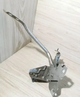 Renault Clio IV Fender mounting bracket 620431659R