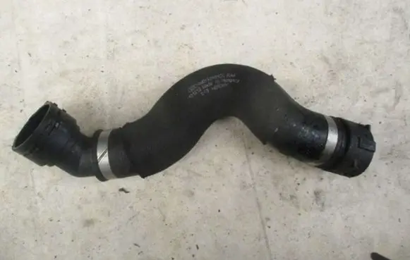 Audi Q7 4M Engine coolant pipe/hose 4M0122101CL