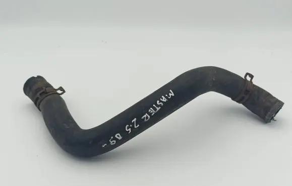 Coolant pipe/hose
