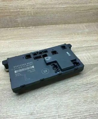 Mercedes-Benz E W211 Door control unit/module 2118701126 00401599