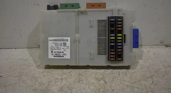 Volvo XC60 Fuse module 30765624AE