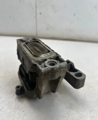 Volkswagen Caddy Engine mount bracket 1K0199262