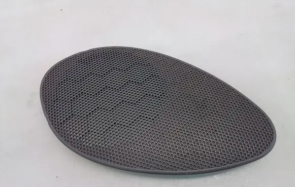 Side speaker trim/cover