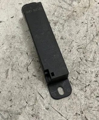 Mercedes-Benz GL X164 Keyless (KESSY) go control unit/module A1668200075