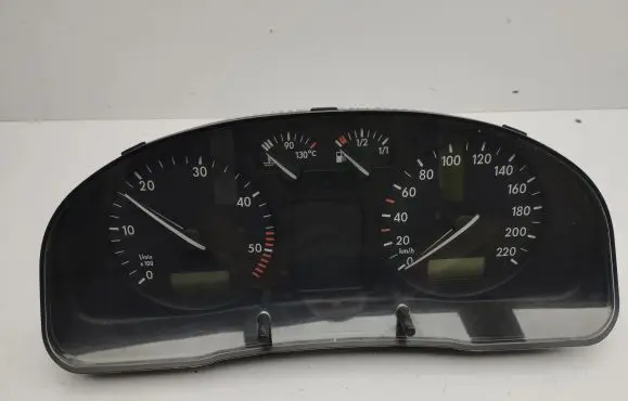 Volkswagen PASSAT B5 Speedometer (instrument cluster) 09051940090
