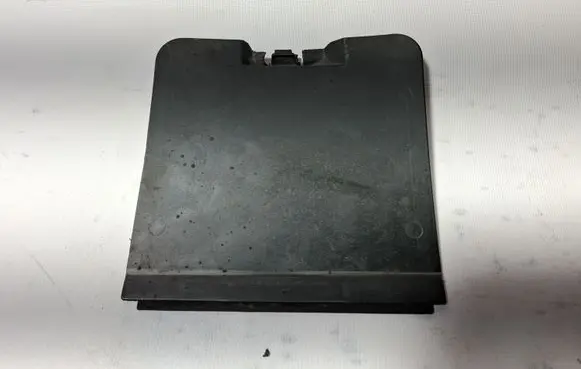 Front wheel arch liner splash guards