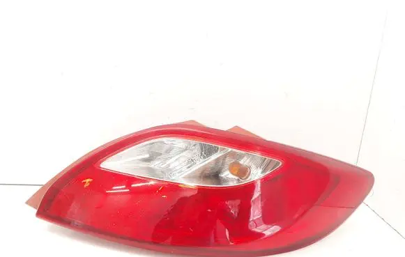 Mazda 2 Rear/tail lights D65151150