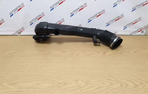 BMW X1 F48 F49 Air intake hose/pipe 8511377