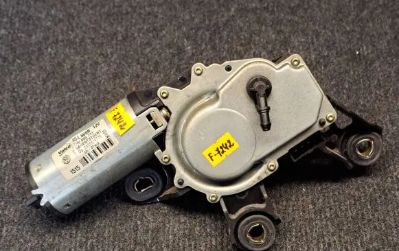 Volkswagen Transporter - Caravelle T5 Rear window wiper motor 7H0955711