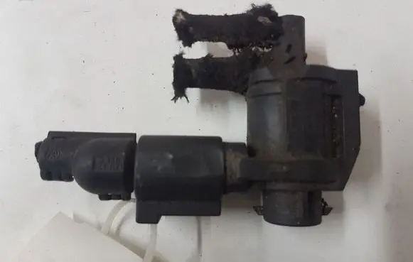 Volkswagen Caddy Turbo solenoid valve 1J0906283