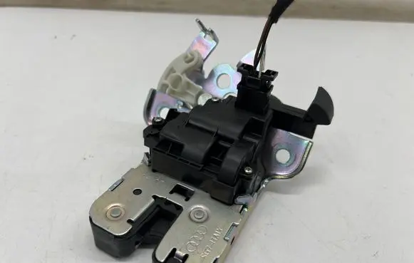 Audi A3 S3 8V Tailgate/trunk/boot lock/catch/latch 4H0827505A