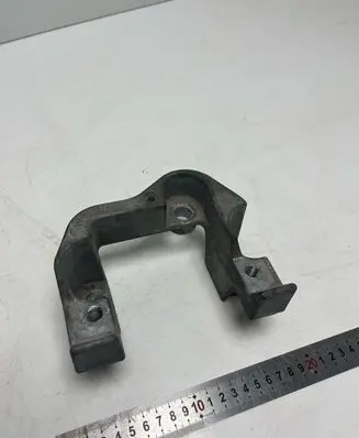 Chrysler Sebring (JS) Gearbox mounting bracket 05085828AB