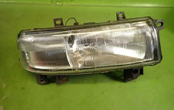 Opel Movano A Headlight/headlamp 7700352104F