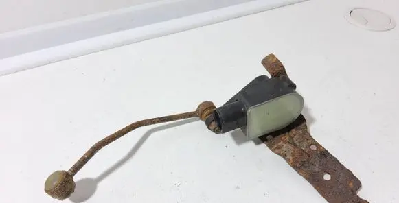 Headlight/headlamp level sensor