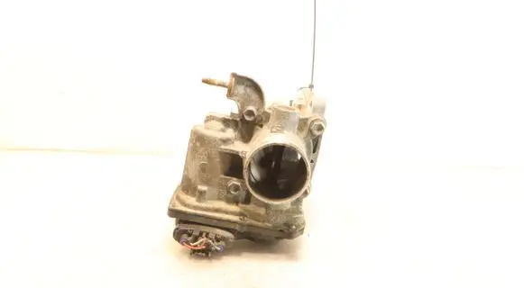 Toyota Auris E180 Throttle body valve 