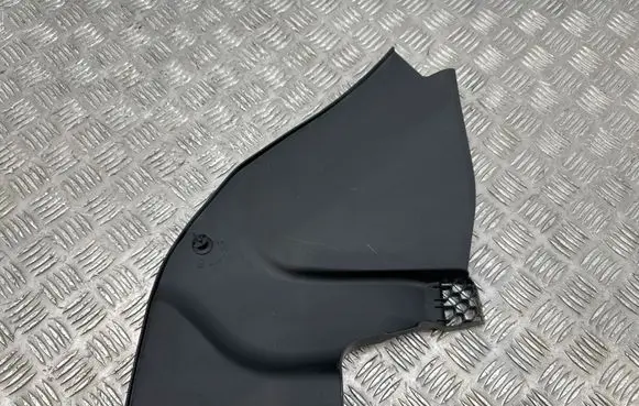 BMW 5 G30 G31 G38 Wiper trim 7388715
