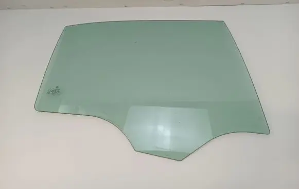 Mercedes-Benz C W204 Rear door window glass E000201
