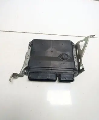 Toyota Avensis T270 Engine control unit/module 8966105L20 MB2755006950