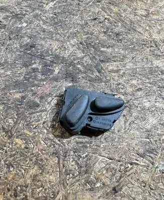 Mercedes-Benz E W211 Seat control switch 2108213851 03463815