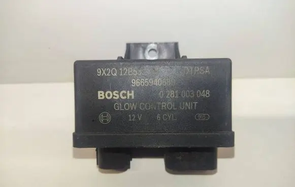 Land Rover Discovery 4 - LR4 Glow plug pre-heat relay 9665940680 9X2Q12B5 0281003048