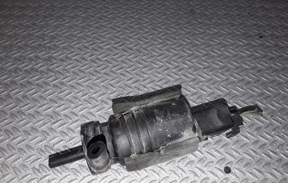BMW 3 E46 Windscreen/windshield washer pump