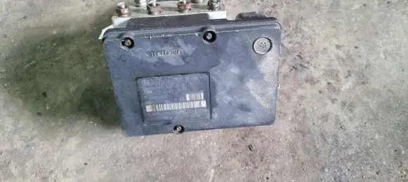 Mercedes-Benz R W251 ABS Pump A2515452532 C5C8B28H91 10092523063