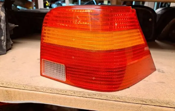 Volkswagen Golf IV Rear/tail lights 1J6945257 37740719 1J6945096