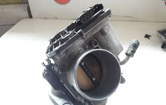 Lexus RX 330 - 350 - 400H Engine shut-off valve 2203020060