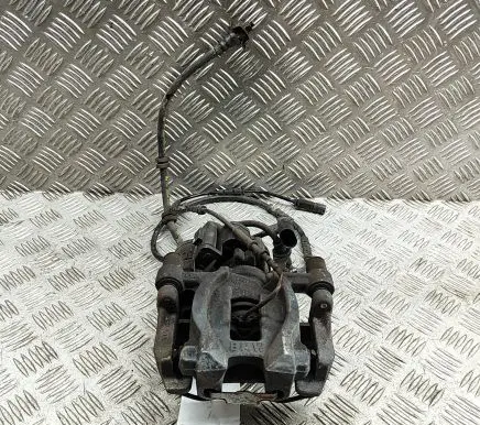 BMW X1 F48 F49 Rear brake caliper 6883028 6883034