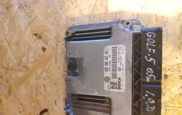 Volkswagen Golf V Engine control unit/module 03G906021KH