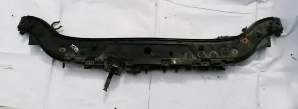 Renault Megane II Radiator support slam panel